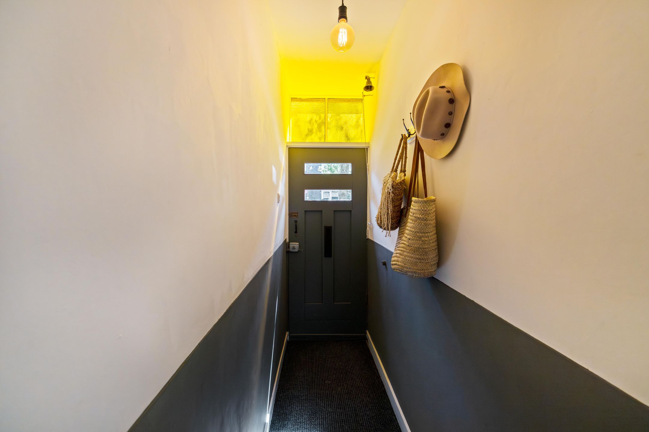 Photo 9 of Louise Henriettestraat 29