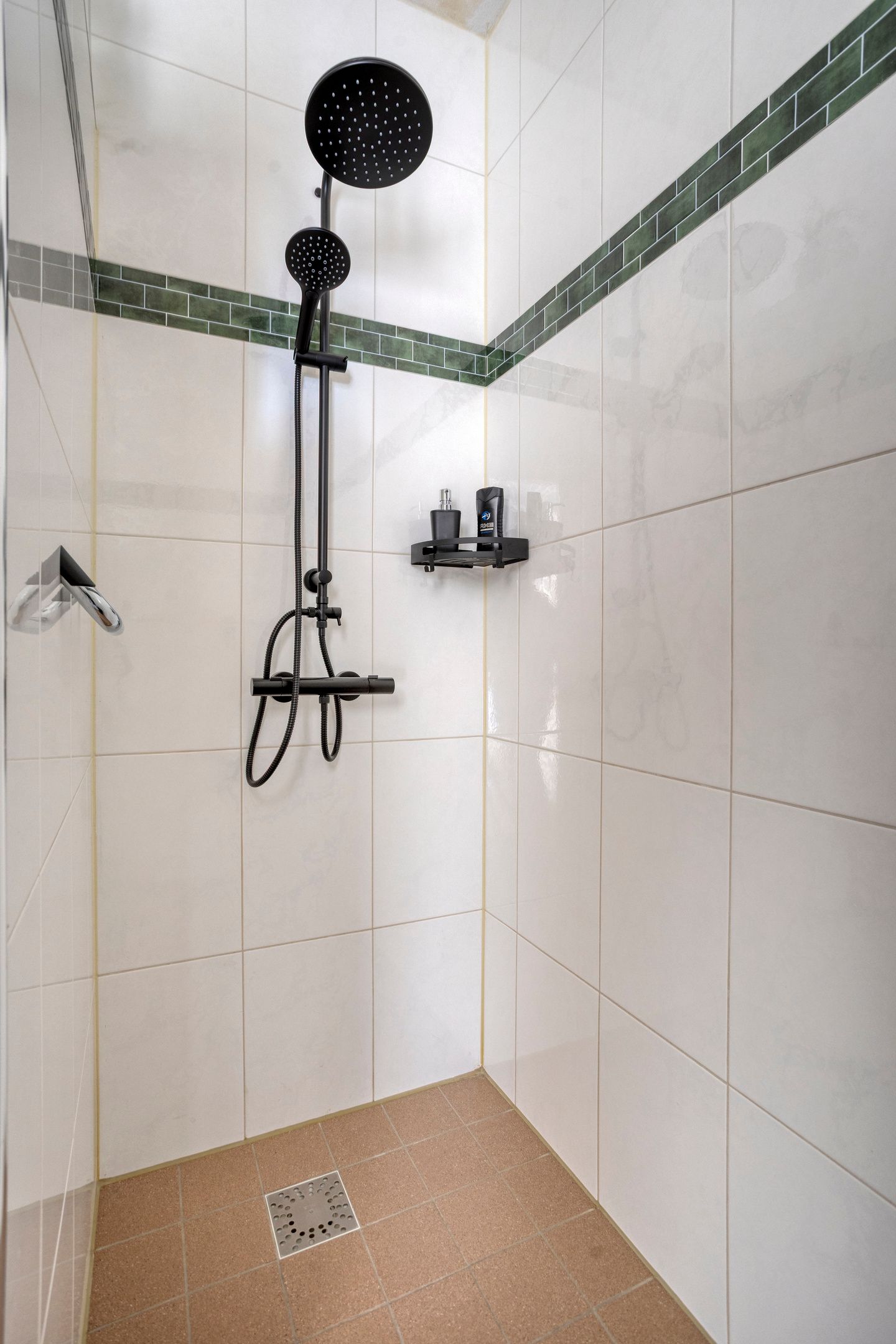 Photo 36 of Wilhelminahof 14