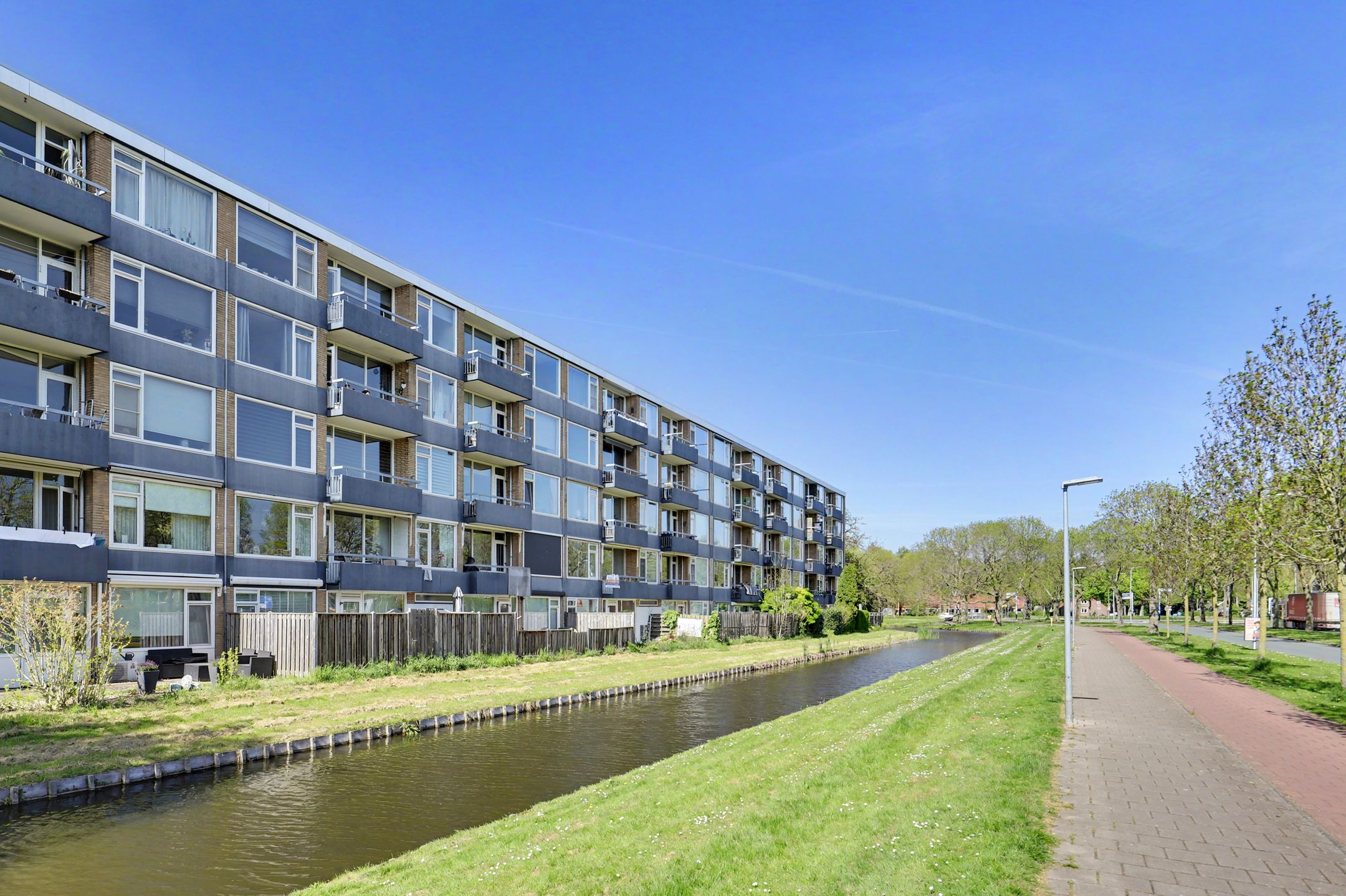 Photo 33 of Zonnebloemstraat 118
