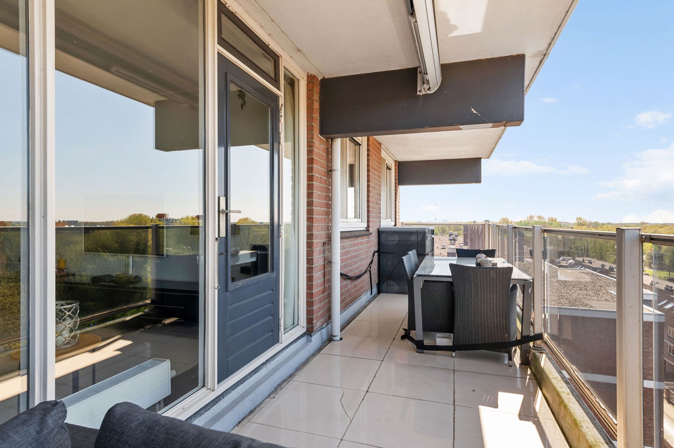 Spacious Penthouse with Panoramic Views and West-Facing Balcony in Haarlem — 12