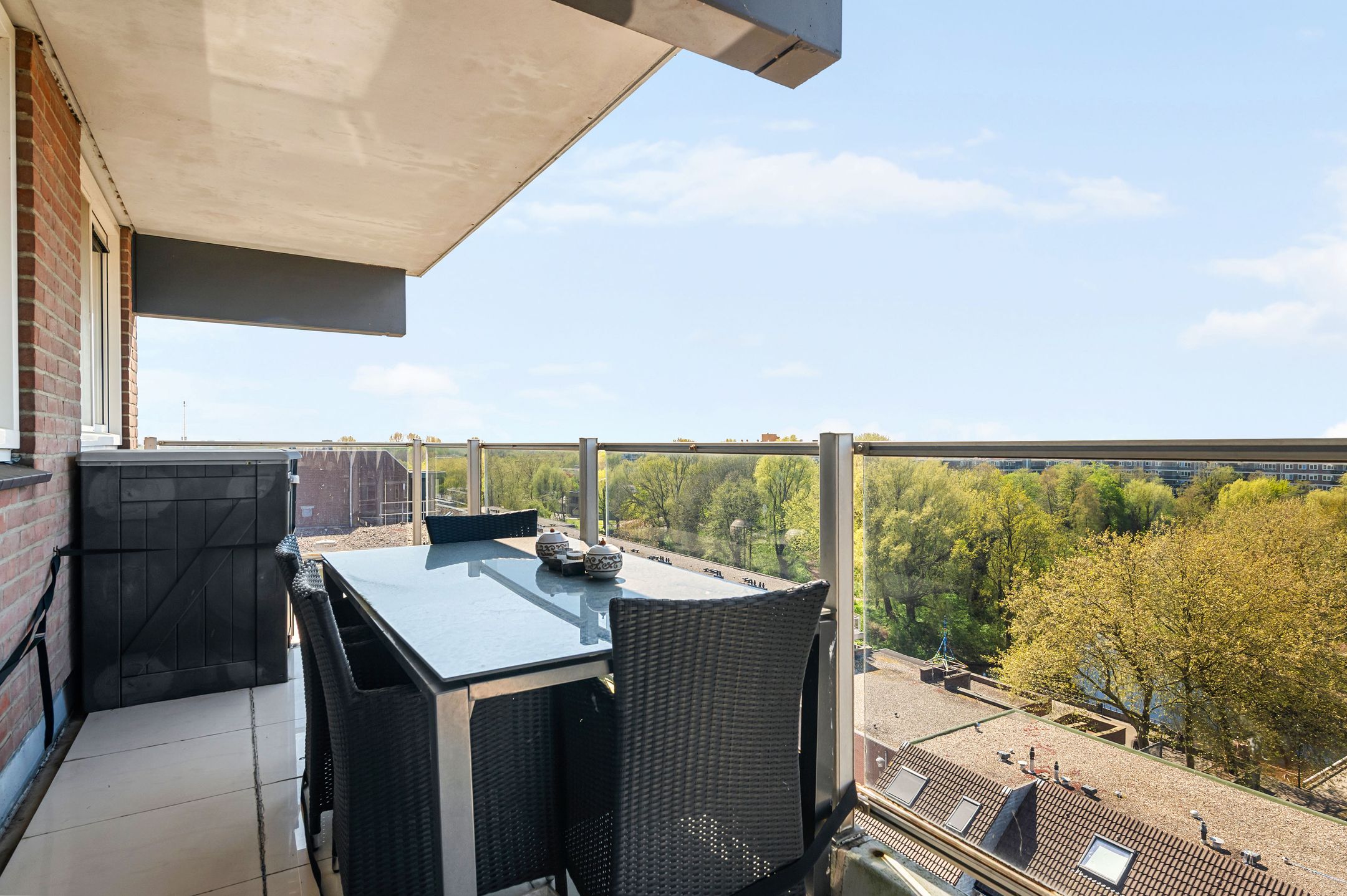 Spacious Penthouse with Panoramic Views and West-Facing Balcony in Haarlem — 15