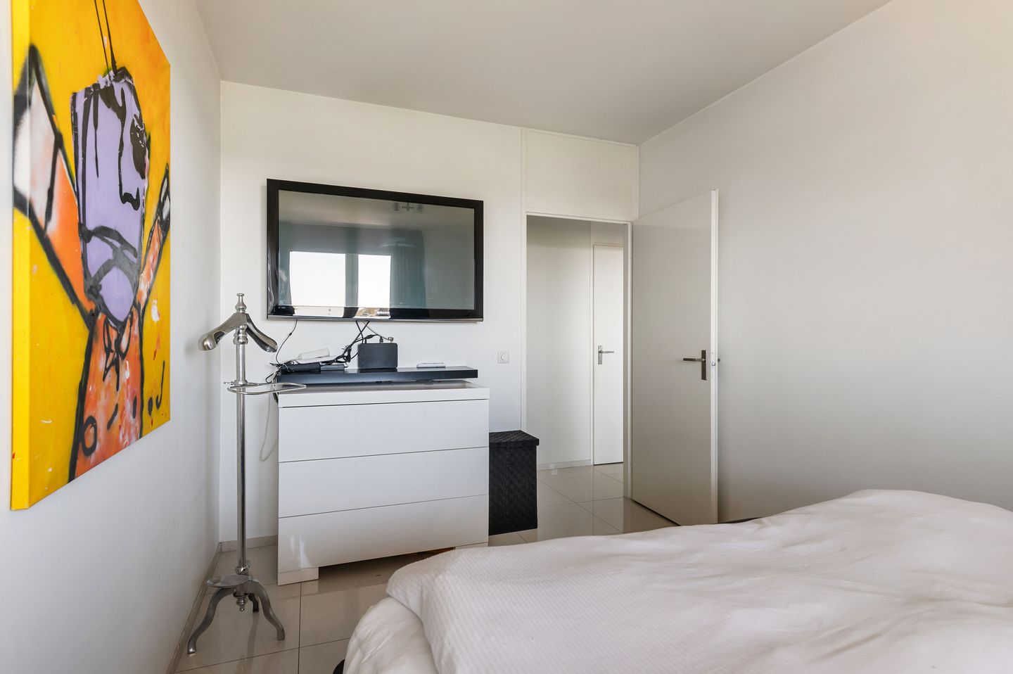 Spacious Penthouse with Panoramic Views and West-Facing Balcony in Haarlem — 19