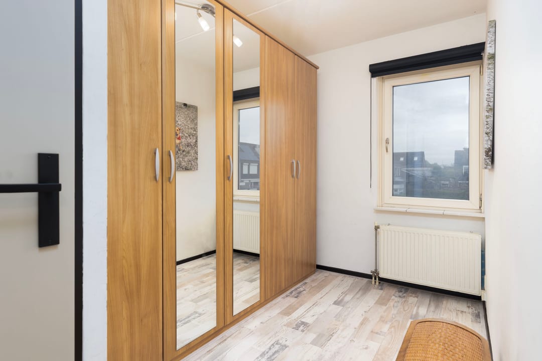 Photo 32 of Haafakker 67