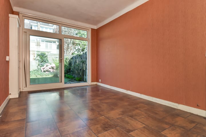 Tussenwoning te koop: Parsifalstraat 11, 'S-Gravenhage