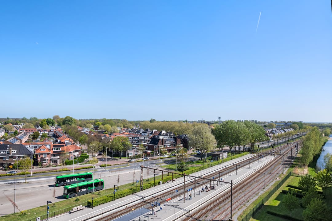 Photo 32 of Aziëlaan 57