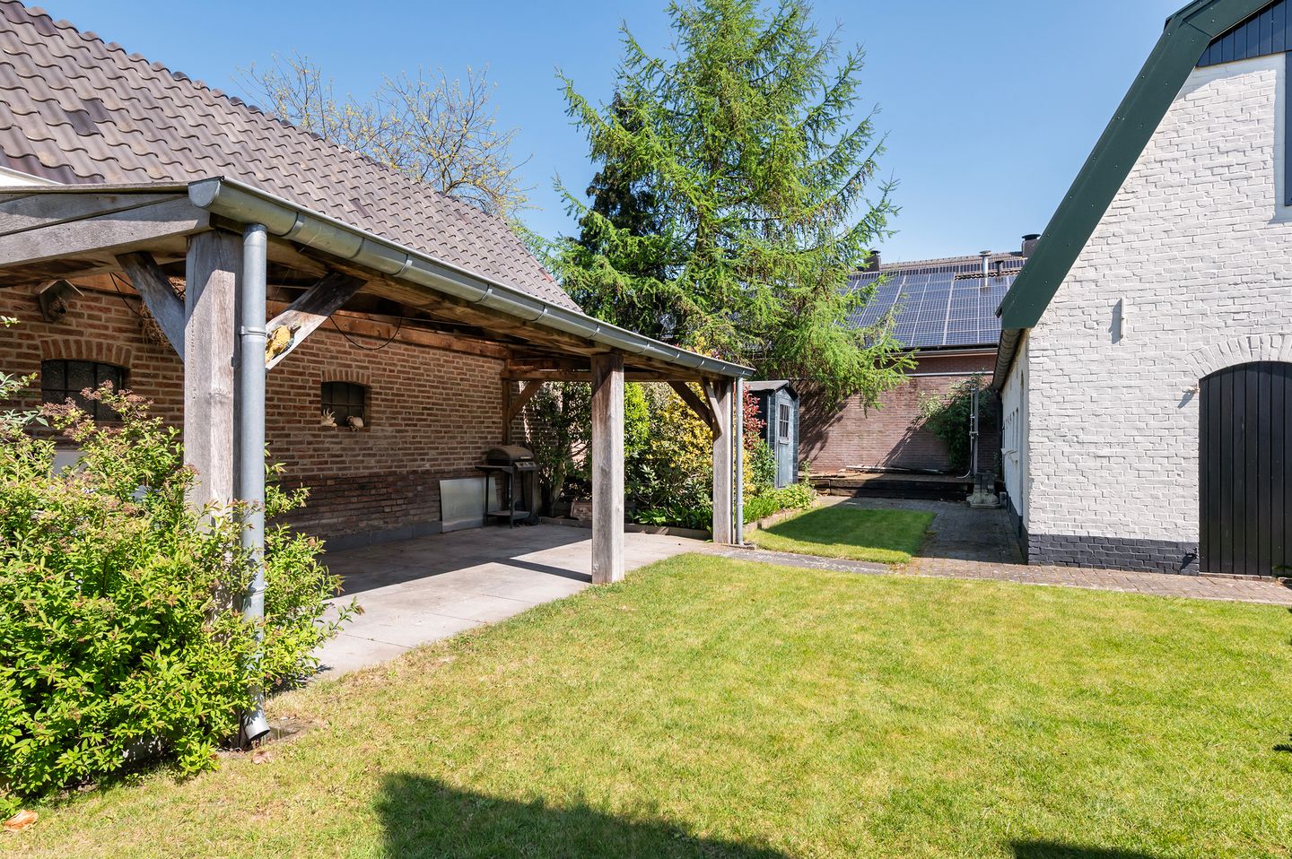 Multifunctional Property in the Heart of Neede with Endless Possibilities — 55