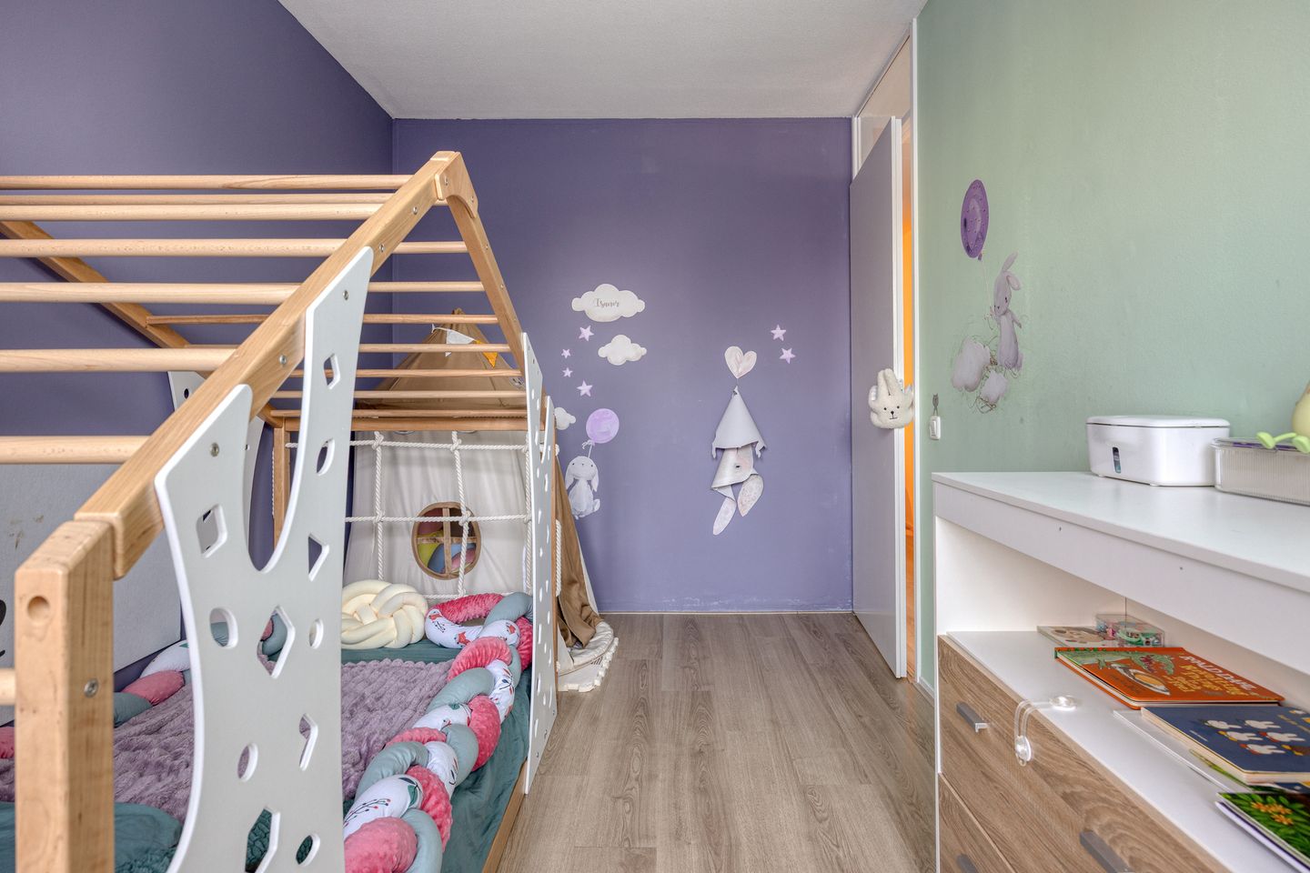 Spacious Apartment with Two Bathrooms on Kop van Zuid — 19