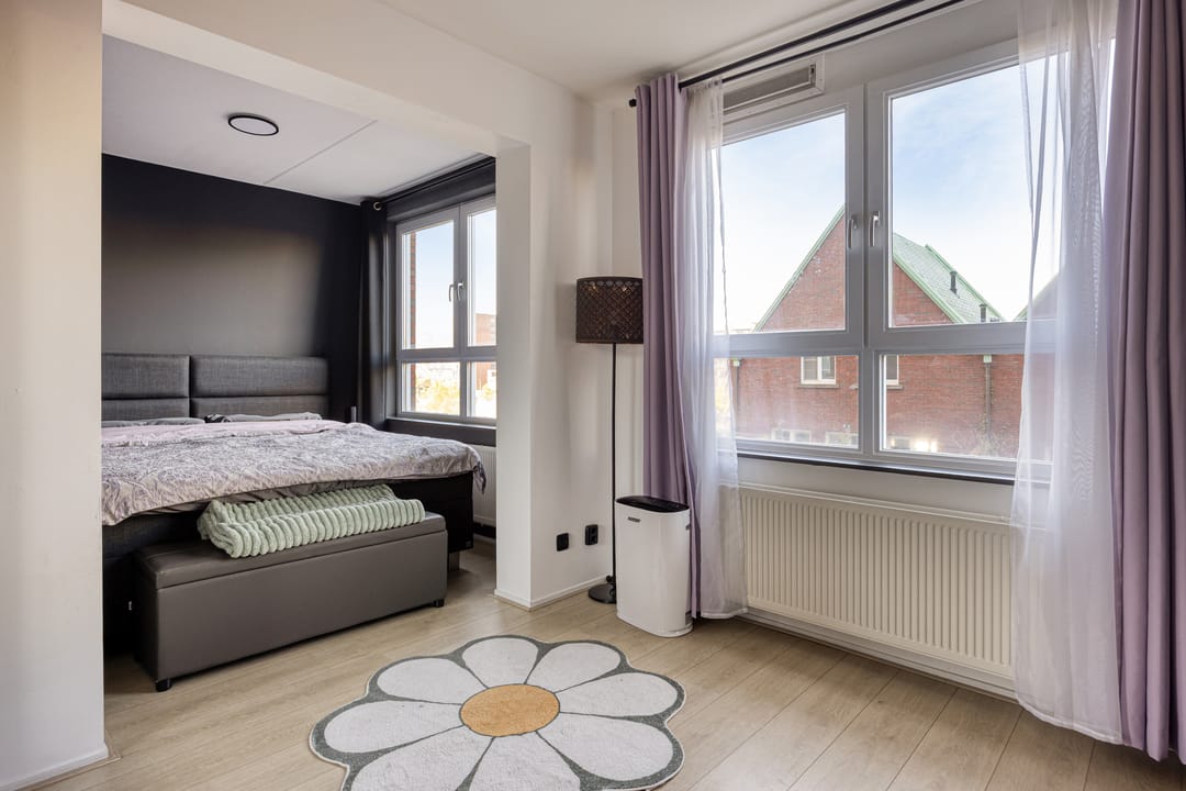 Spacious Apartment with Two Bathrooms on Kop van Zuid — 22