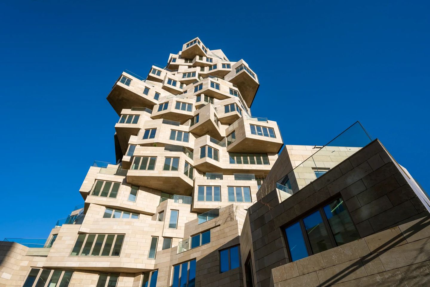 View photo 5 of Beethovenstraat 503