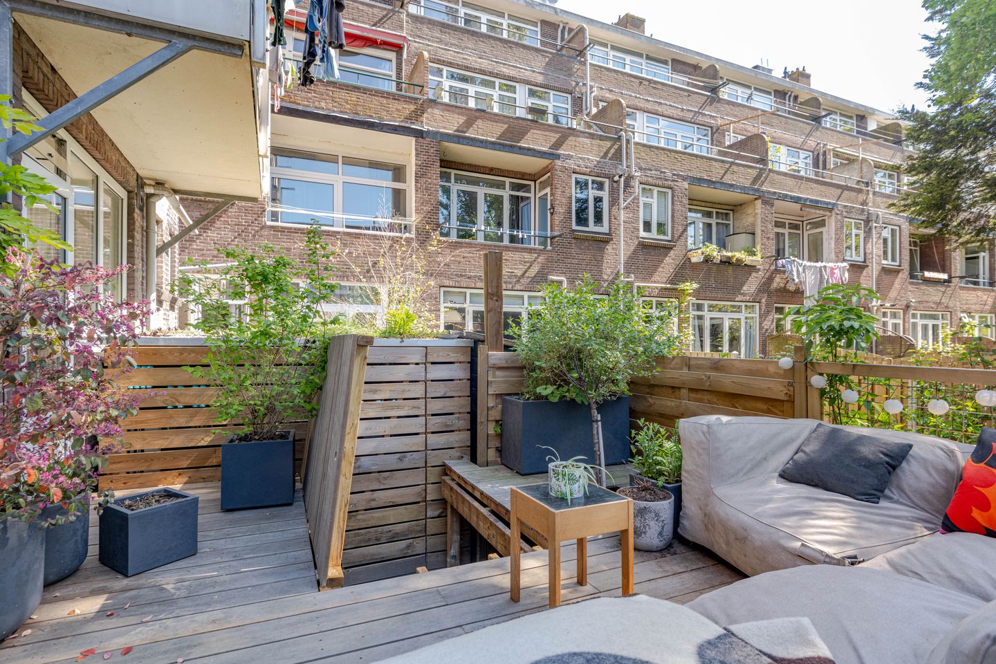 Stylish Renovated Ground Floor Apartment with Sunny South-Facing Garden in Oud Mathenesse — 25