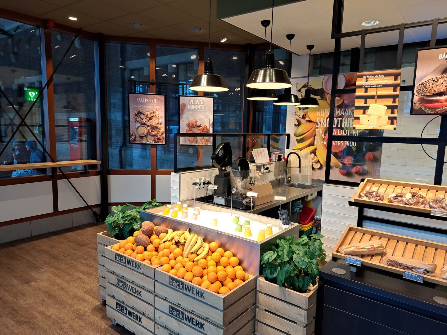 Bekijk foto 4 van Stationsplein 9-A