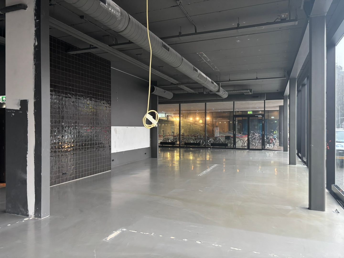 View photo 2 of Blaak 6-A