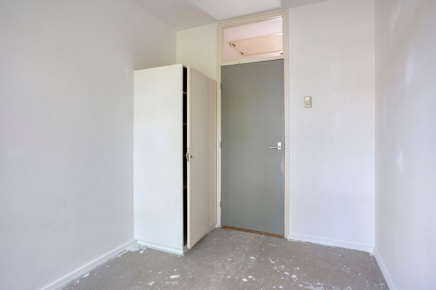 Spacious 3-room apartment with 2 balconies in wooded surroundings — 19