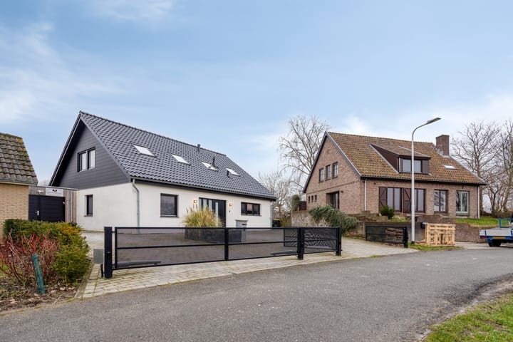 Photo 2 of Clingedijk 7