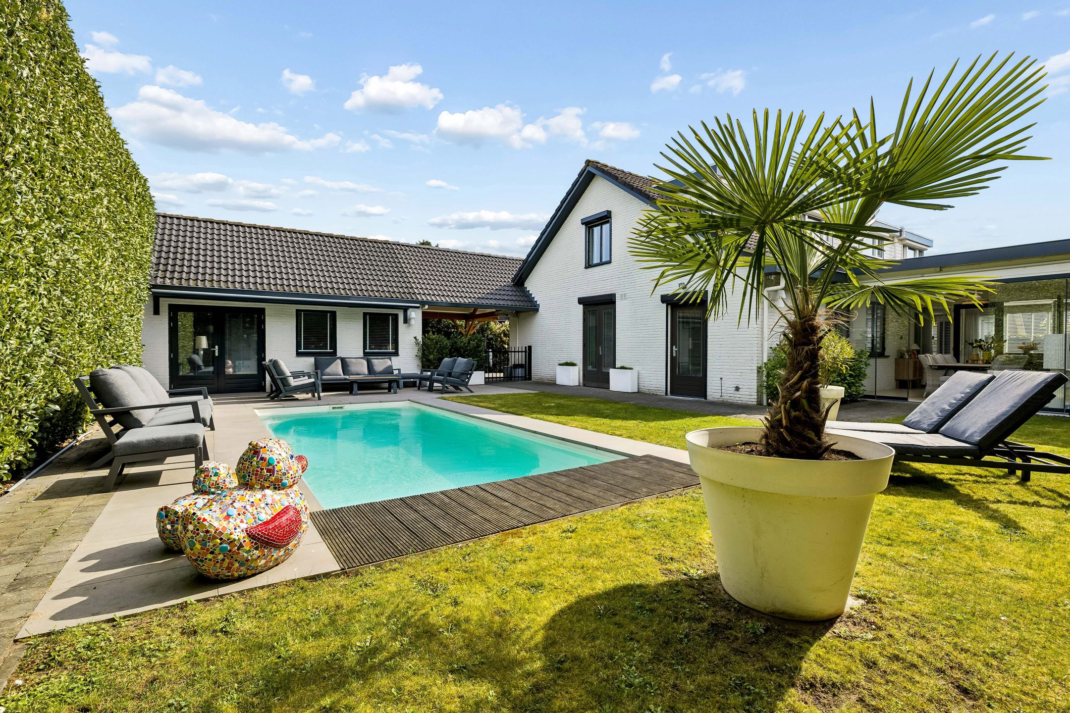 Spacious Villa with Pool and Guesthouse in Peaceful Engelen — 24