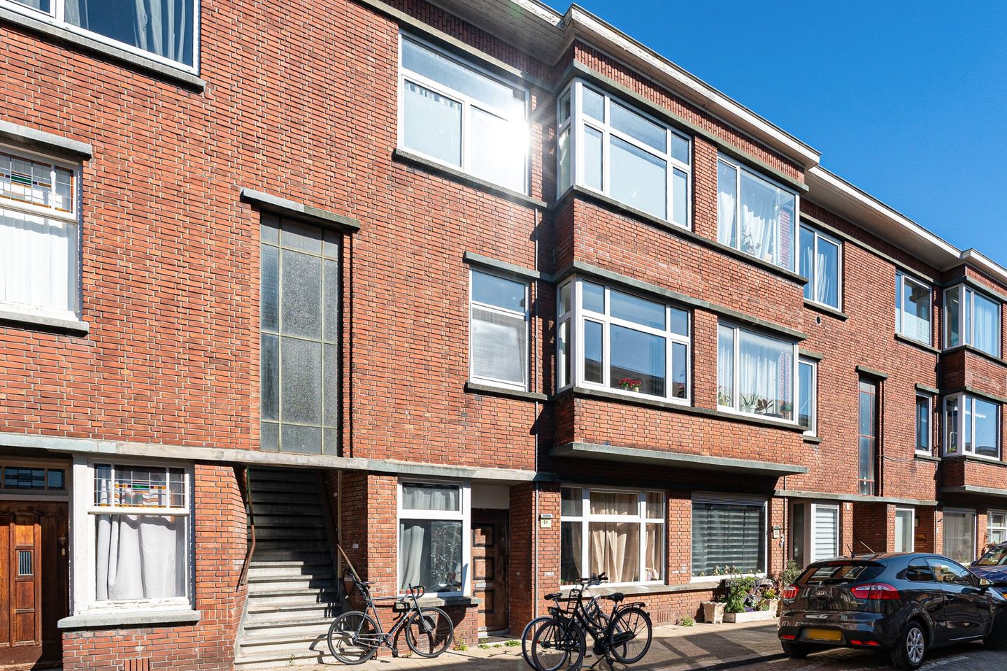 Photo 4 of Dautzenbergstraat 93