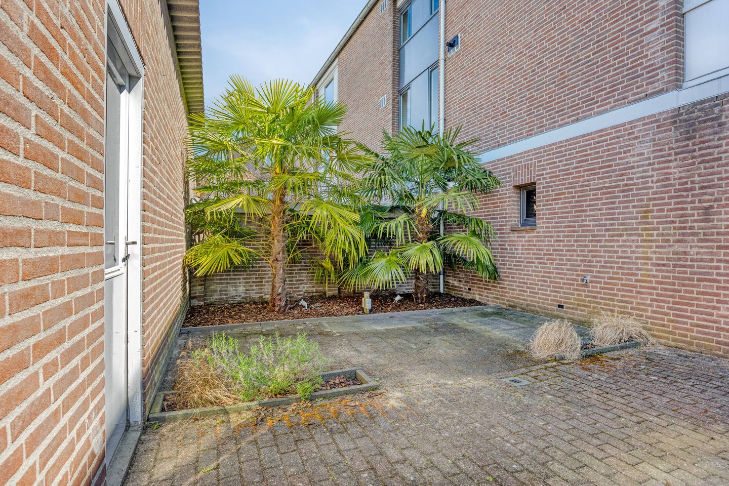 Photo 29 of Sint Sebastiaanstraat 27