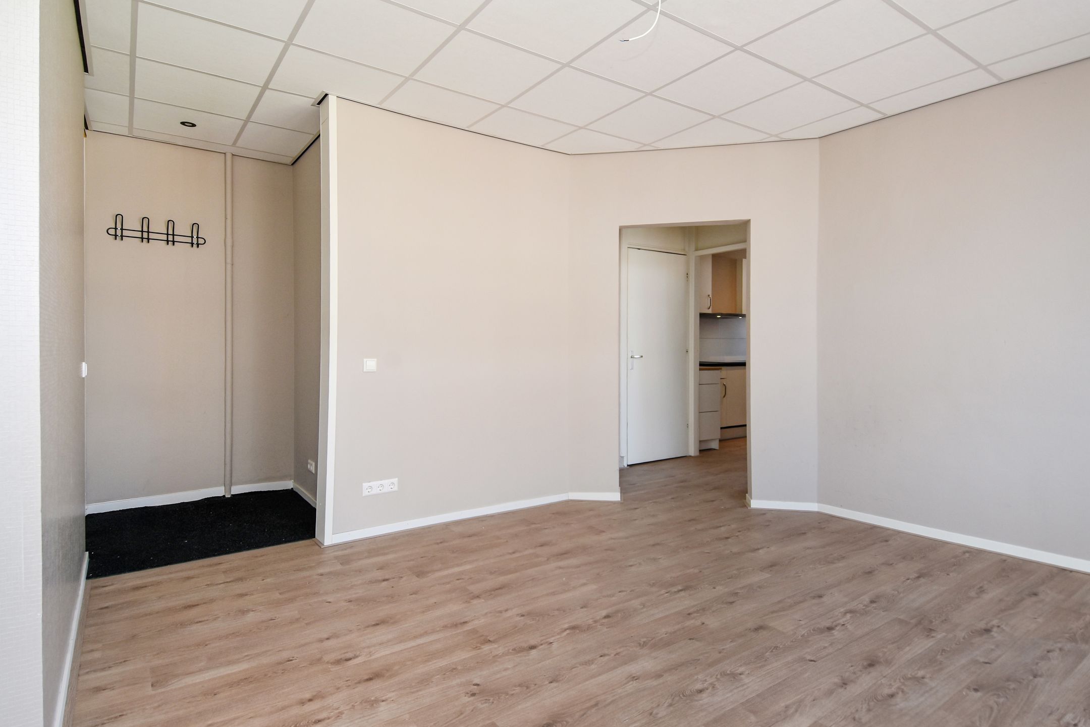 Photo 3 of Schalk Burgerstraat 443