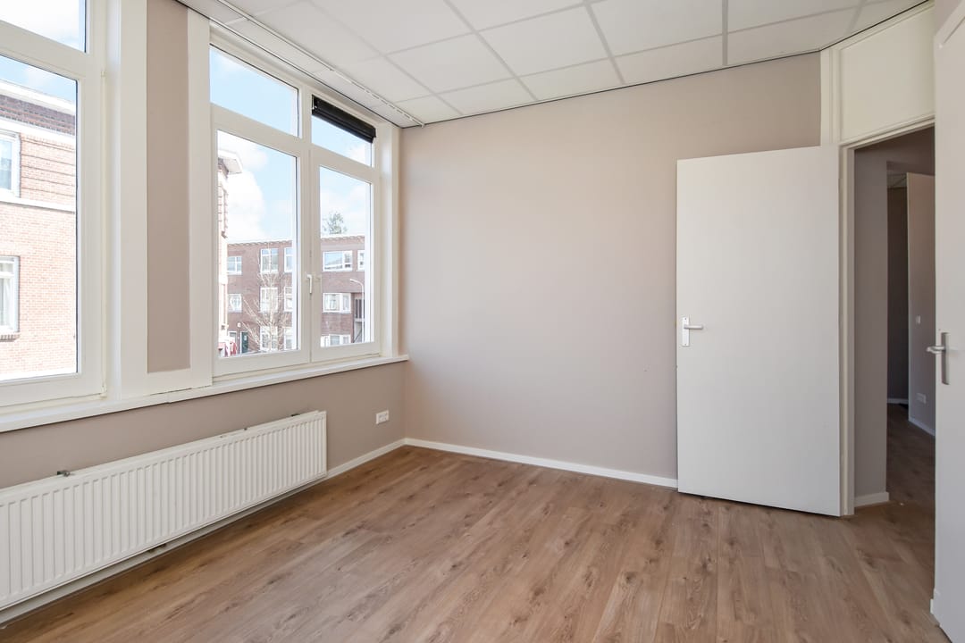 Photo 16 of Schalk Burgerstraat 443