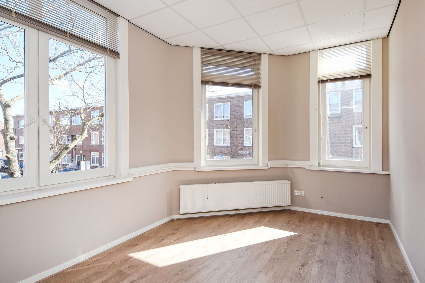 Photo 5 of Schalk Burgerstraat 443