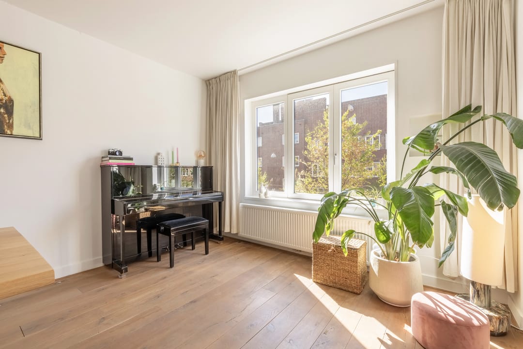 Photo 8 of Heemstedestraat 10-2