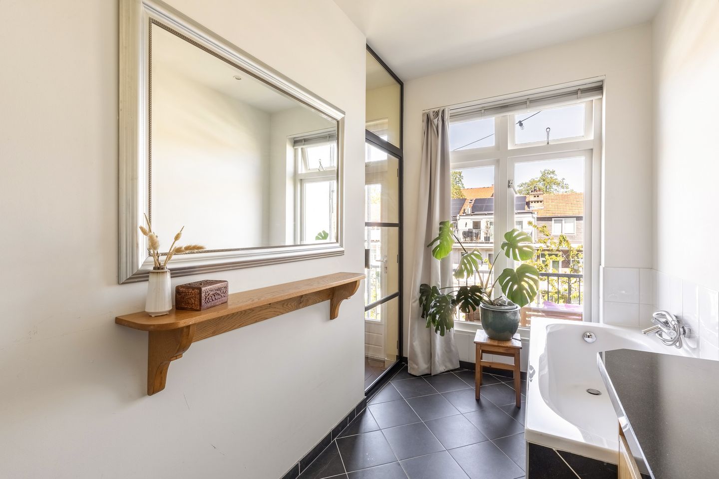 Photo 29 of Heemstedestraat 10-2