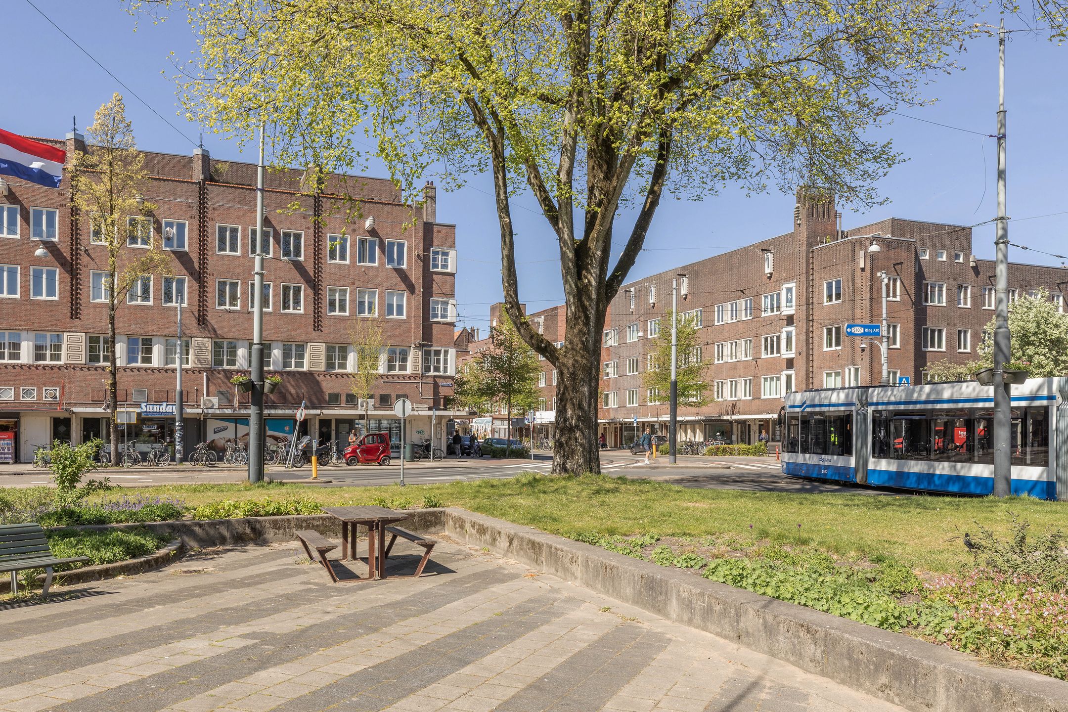 Photo 39 of Heemstedestraat 10-2