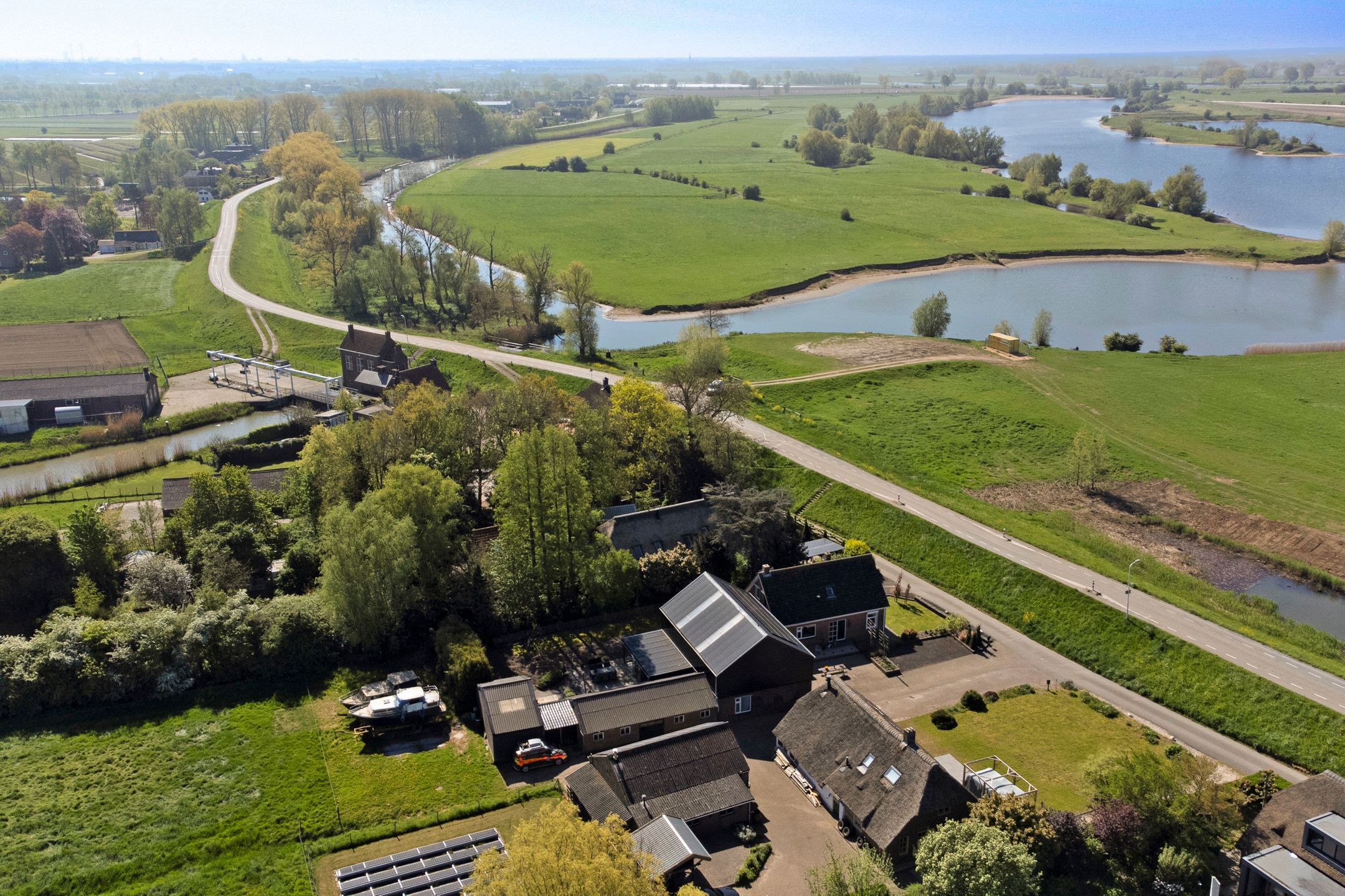 Photo 3 of Onderweg 7