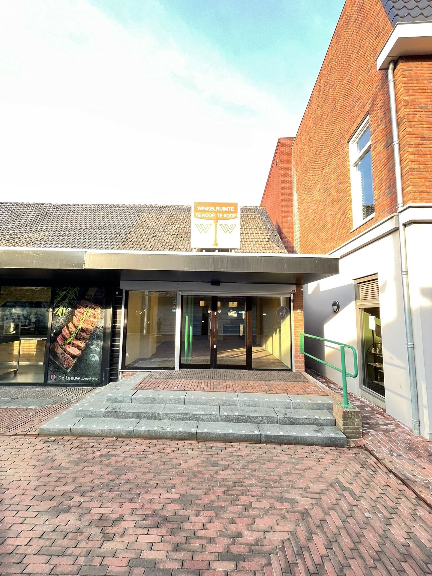 Bekijk foto 1 van Middenbaan 66