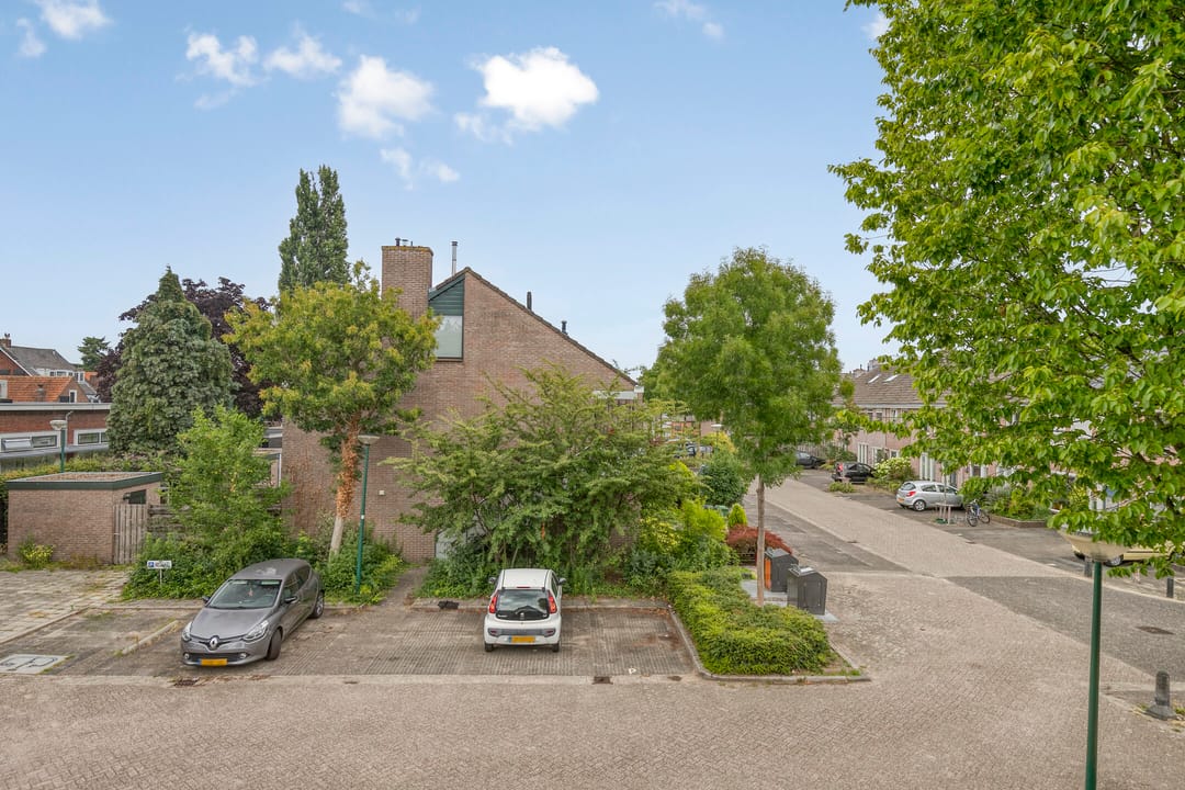 Photo 11 of Burgemeester De Withstraat 86-C