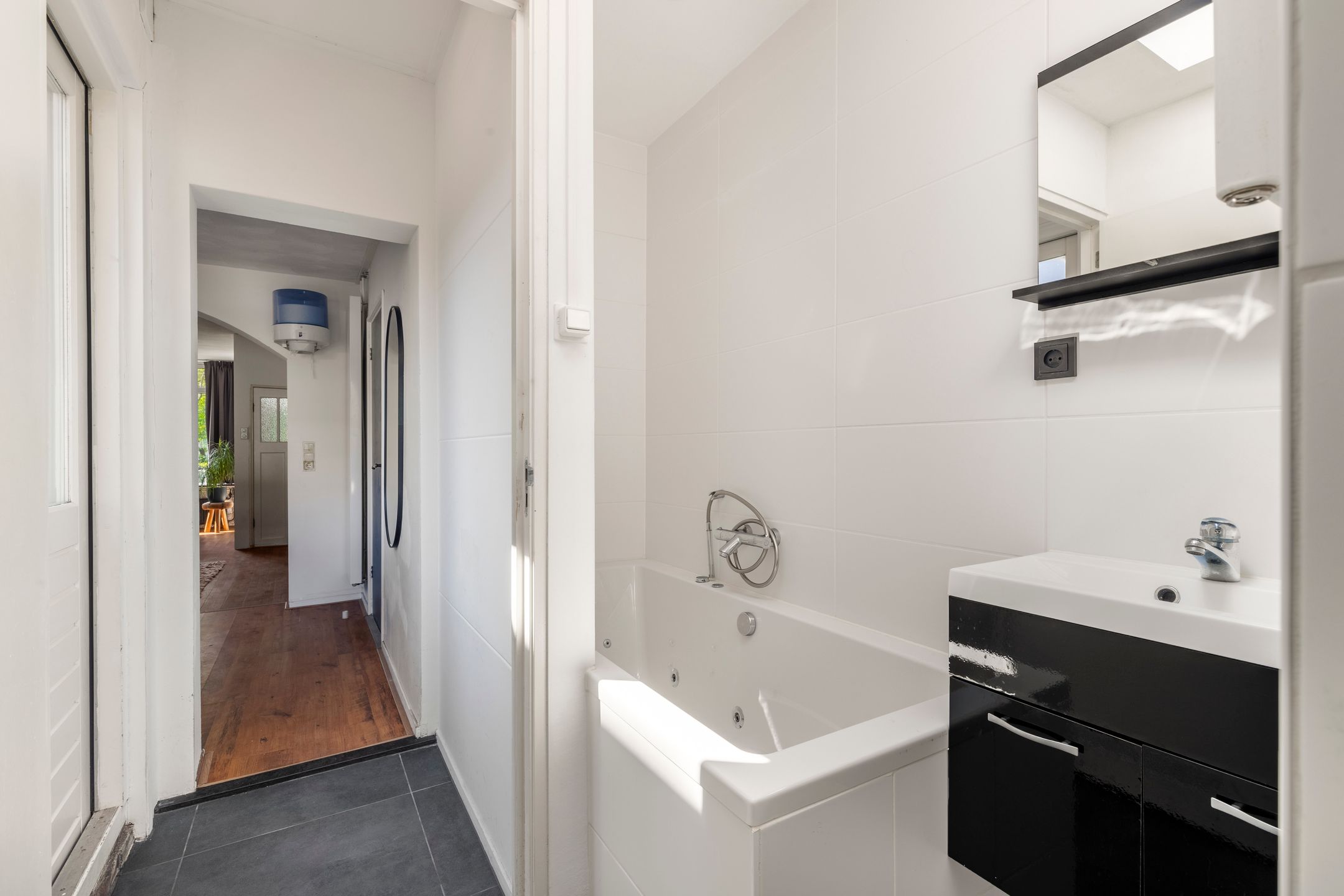 Photo 21 of Hooftstraat 31