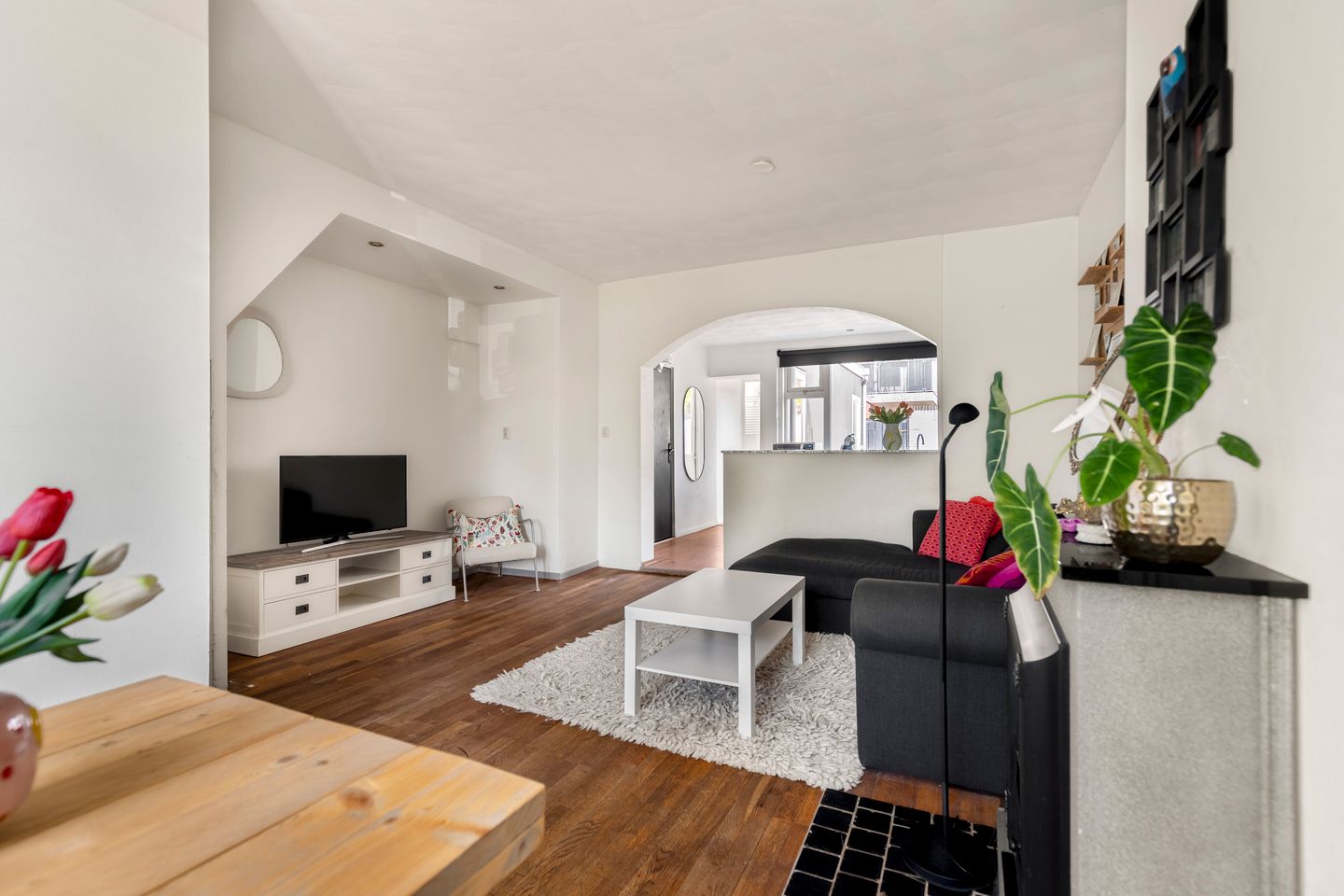 Photo 10 of Hooftstraat 31