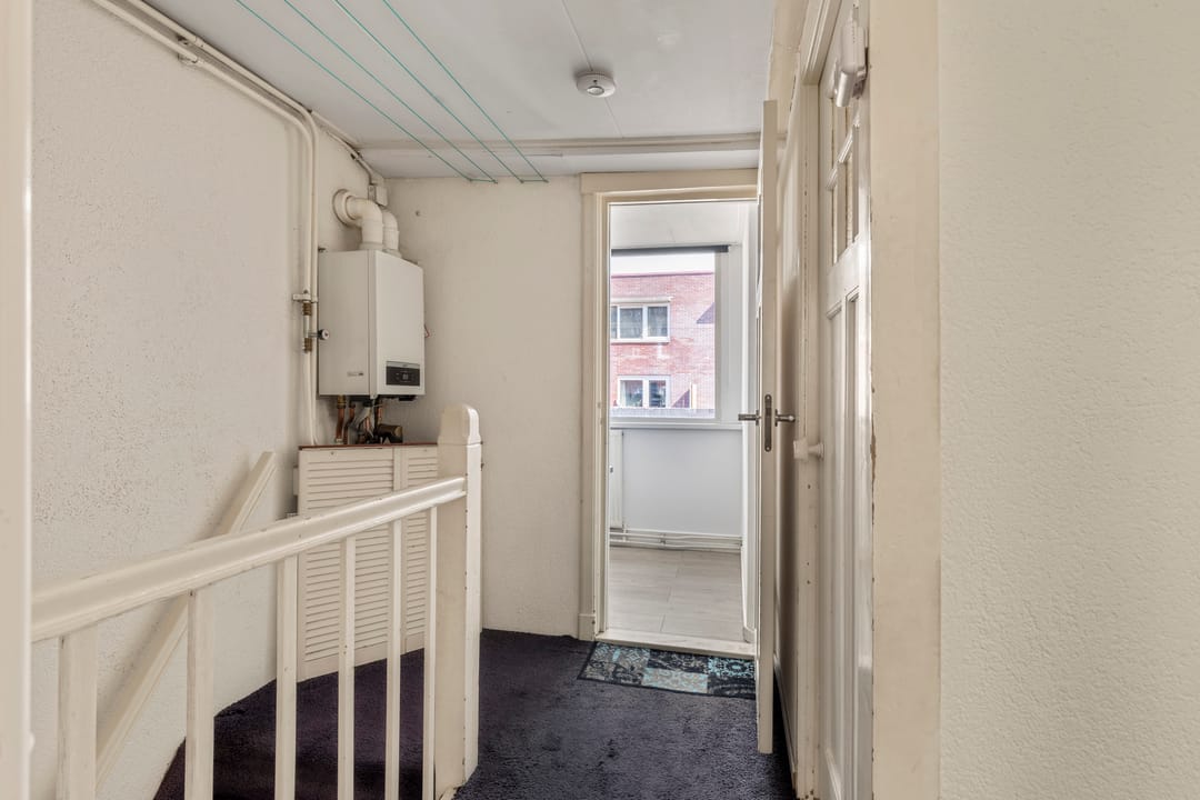 Photo 23 of Hooftstraat 31