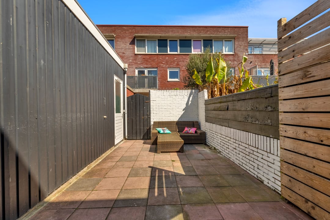 Photo 16 of Hooftstraat 31