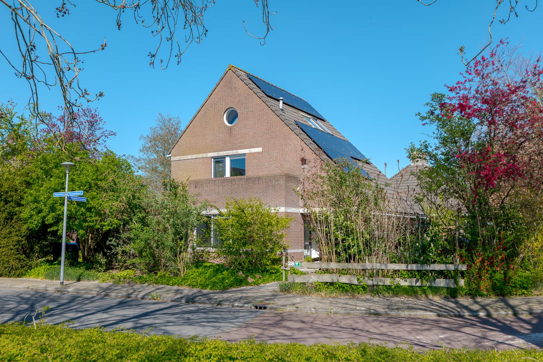 Photo 1 of Vogelwikke 28