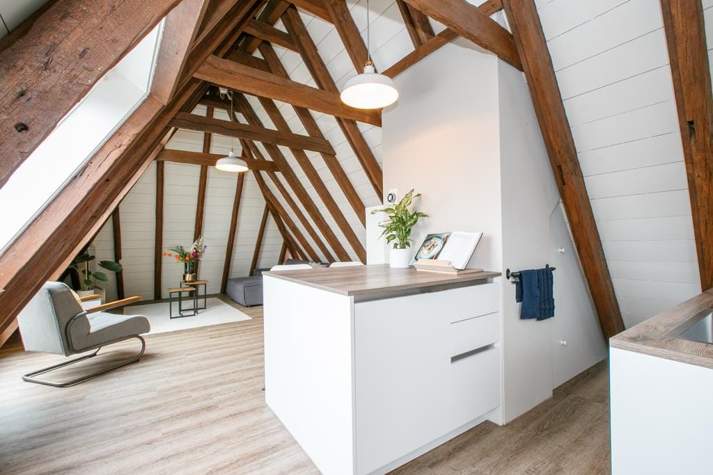 Photo 6 of Kamperstraat 11-J