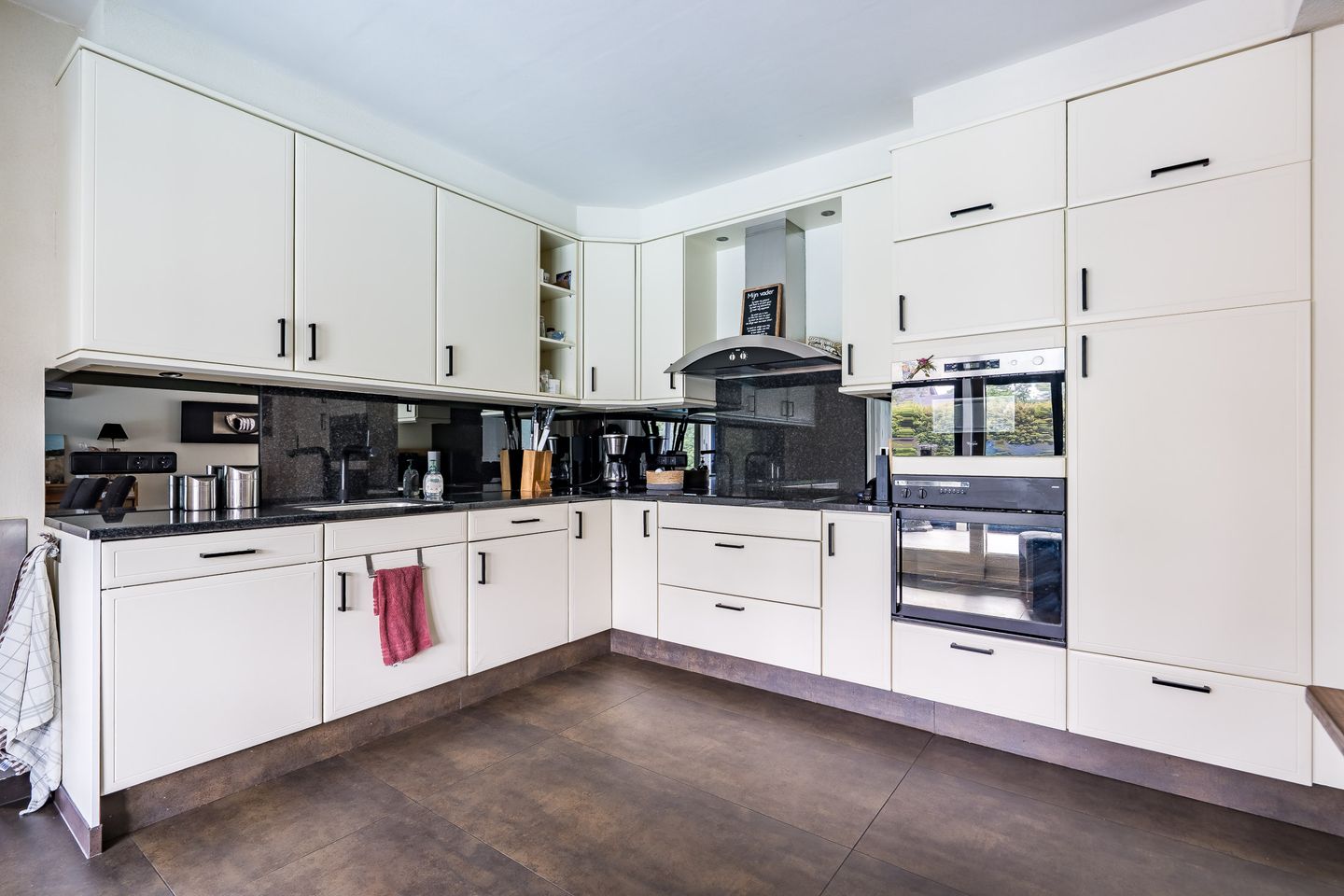 Photo 10 of Paulus Holtenstraat 62