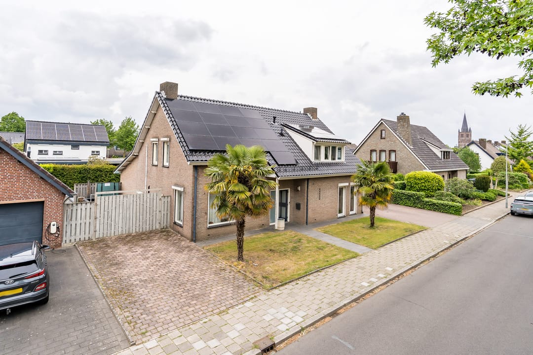 Photo 62 of Paulus Holtenstraat 62