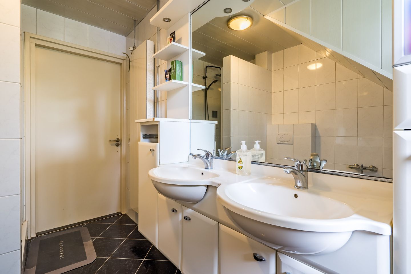 Photo 34 of Paulus Holtenstraat 62