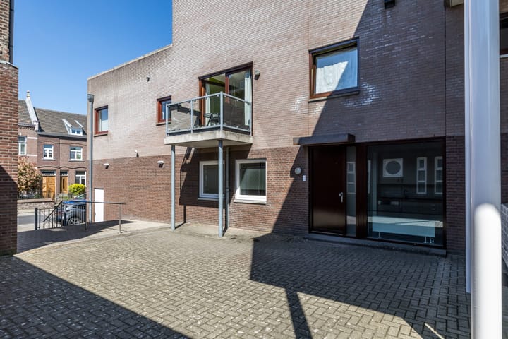 Photo 2 of Dorpstraat 107-A02