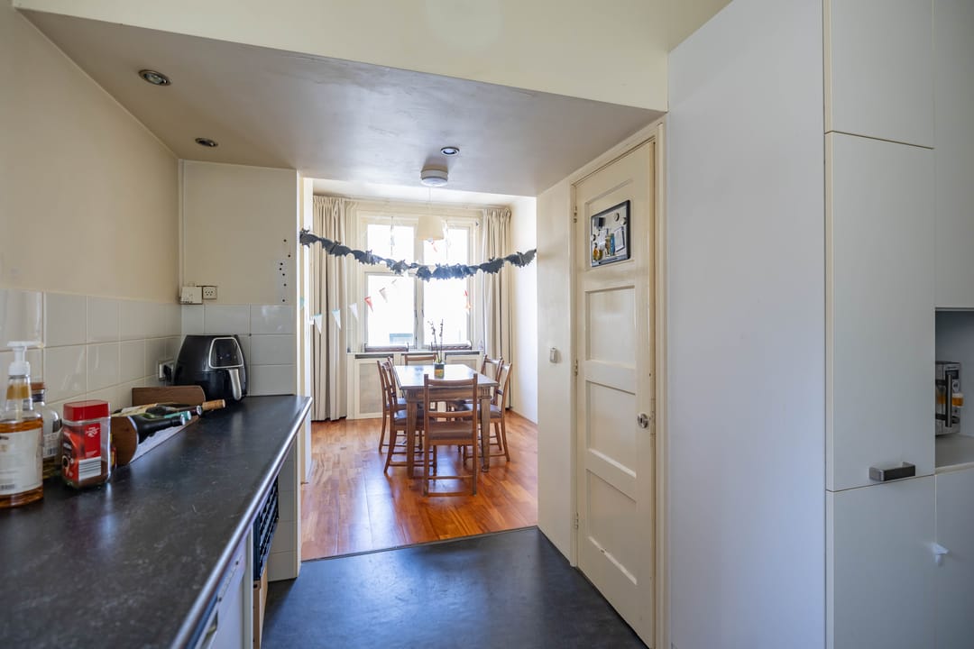Spacious Upper Floor Apartment with Character in Historic Groningen Center — 23