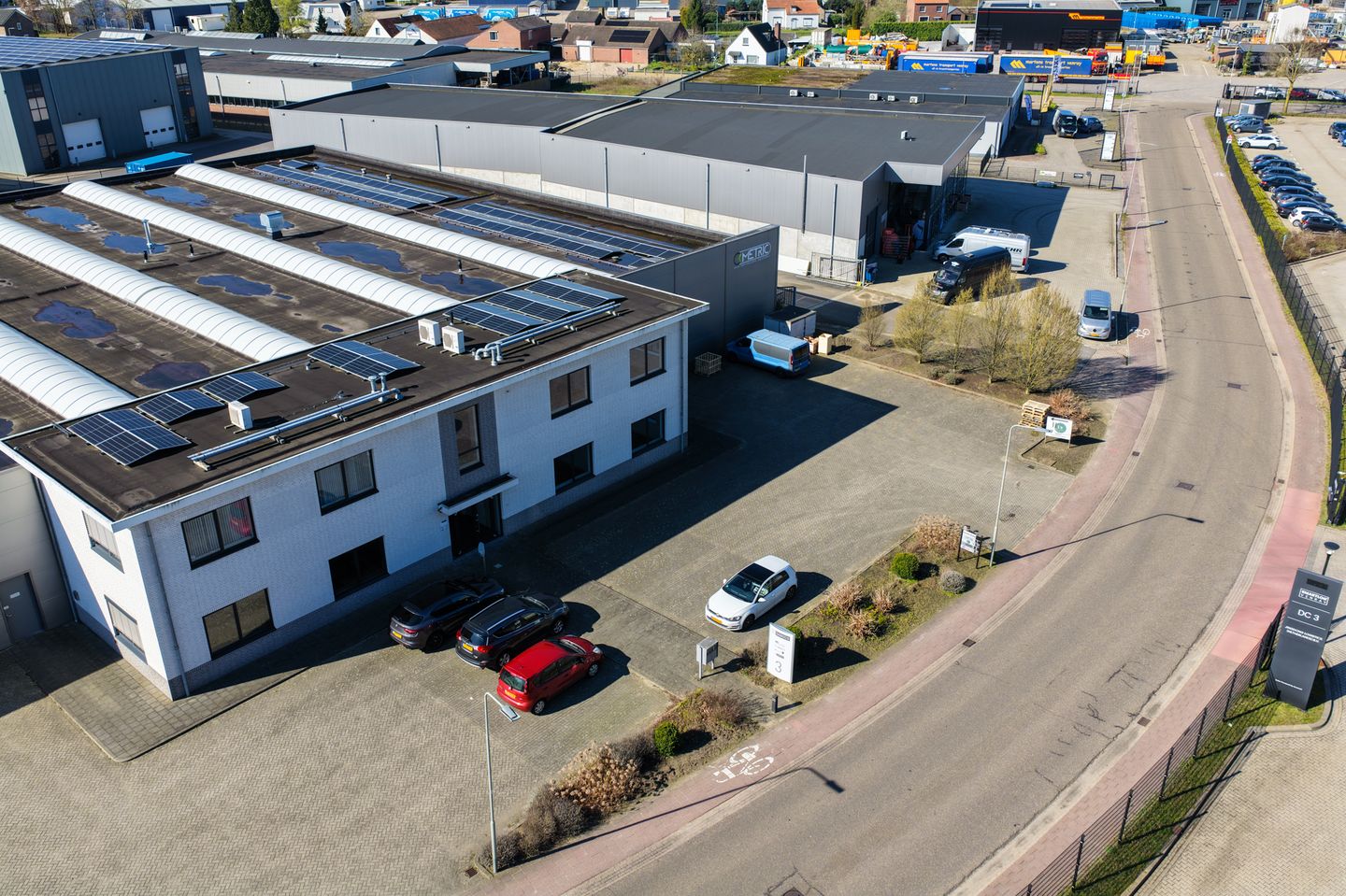 Bekijk foto 1 van Nieuwhuisweg 1