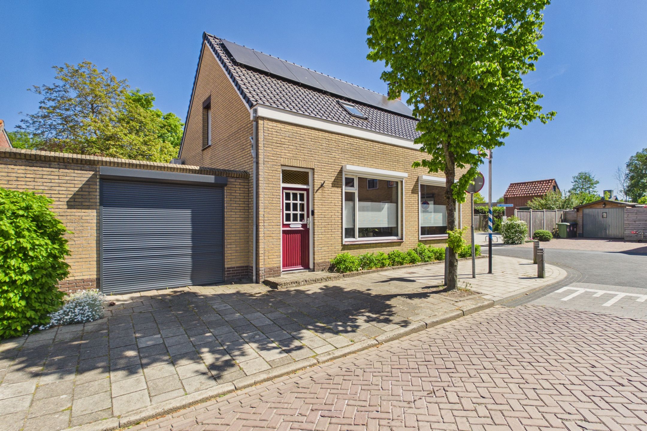 Hengstdijkse Kerkstraat 2 