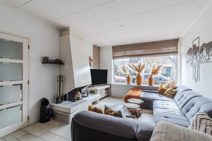 Photo 4 of Aert van Nesstraat 4