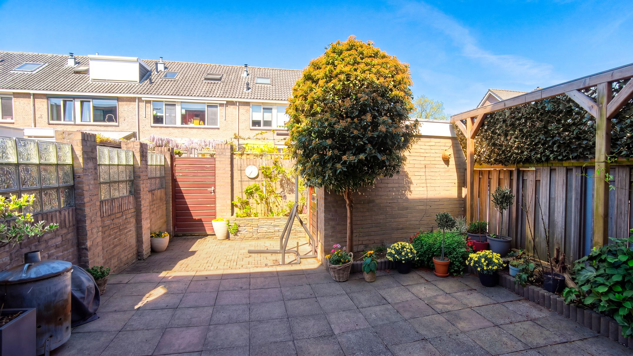 Photo 27 of Aert van Nesstraat 4