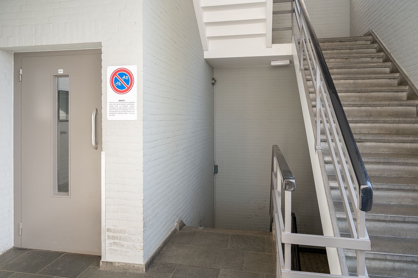 Photo 36 of Plantsoenstraat 21