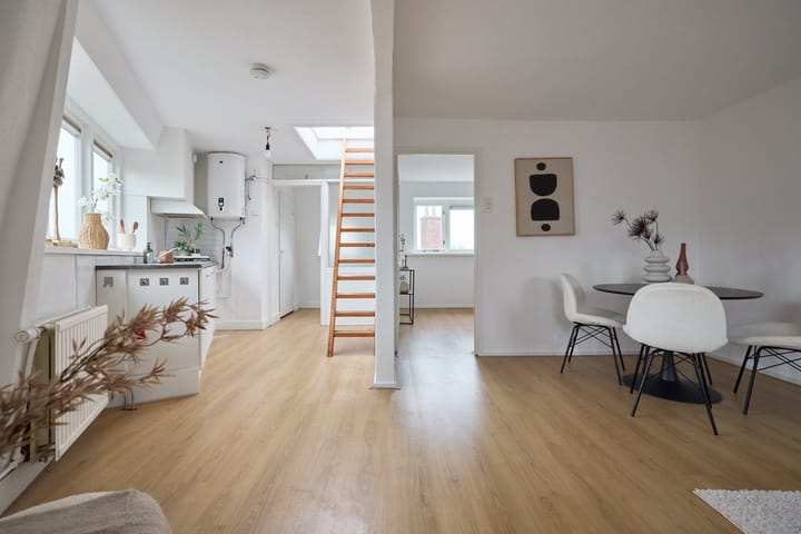 Photo 4 of Bordetstraat 12-A