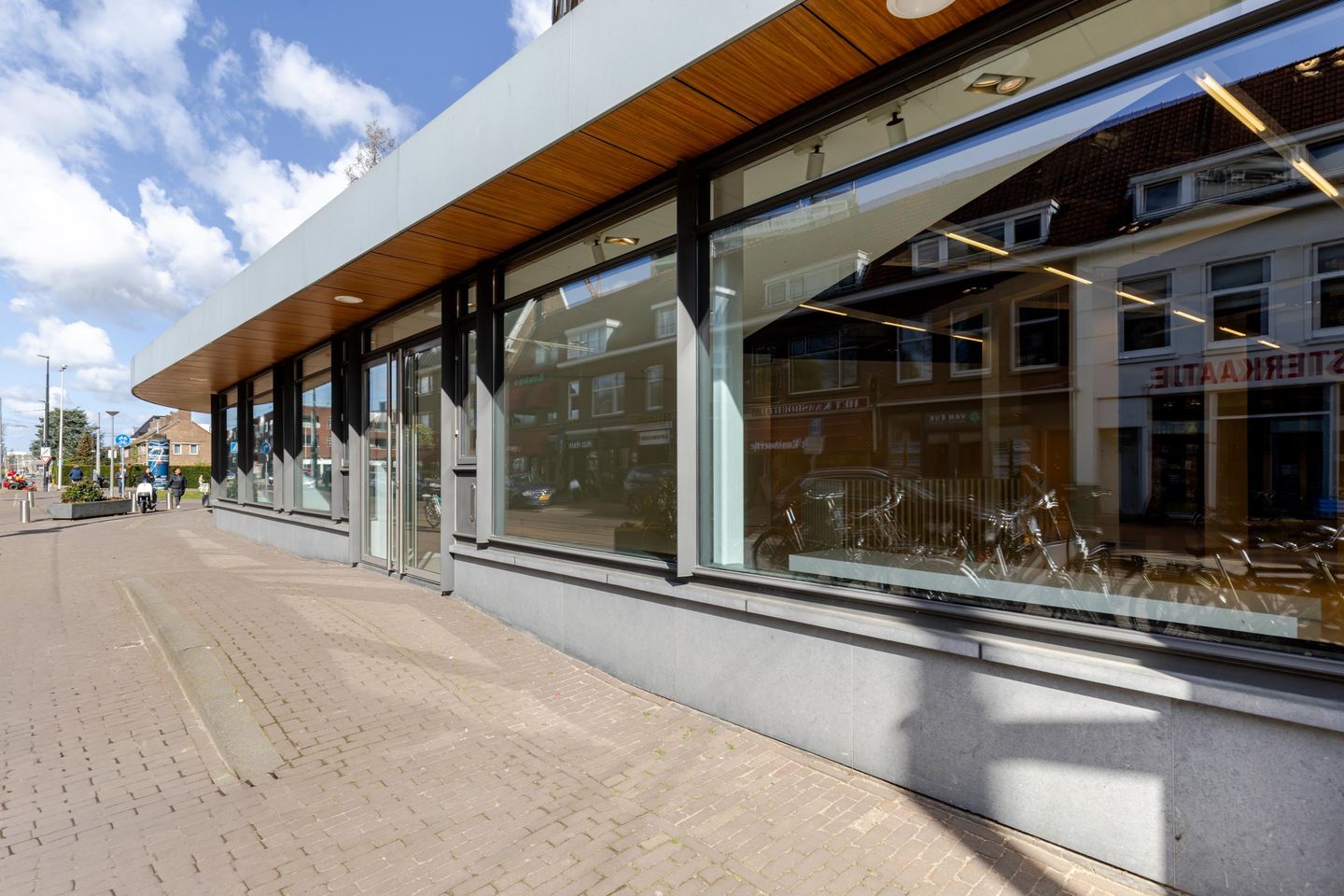 View photo 1 of Bergse Dorpsstraat 111