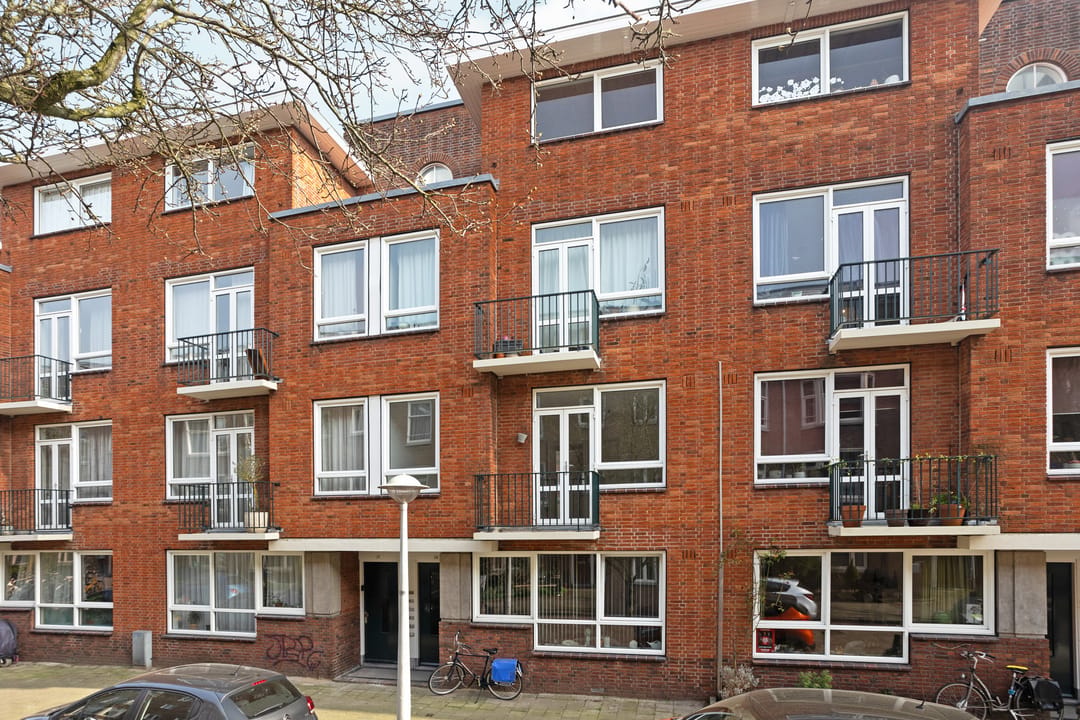Photo 2 of Moerdijkstraat 37-1