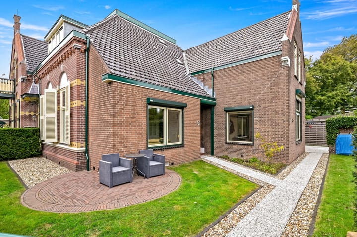 Photo 4 of Voorstraat 10-A